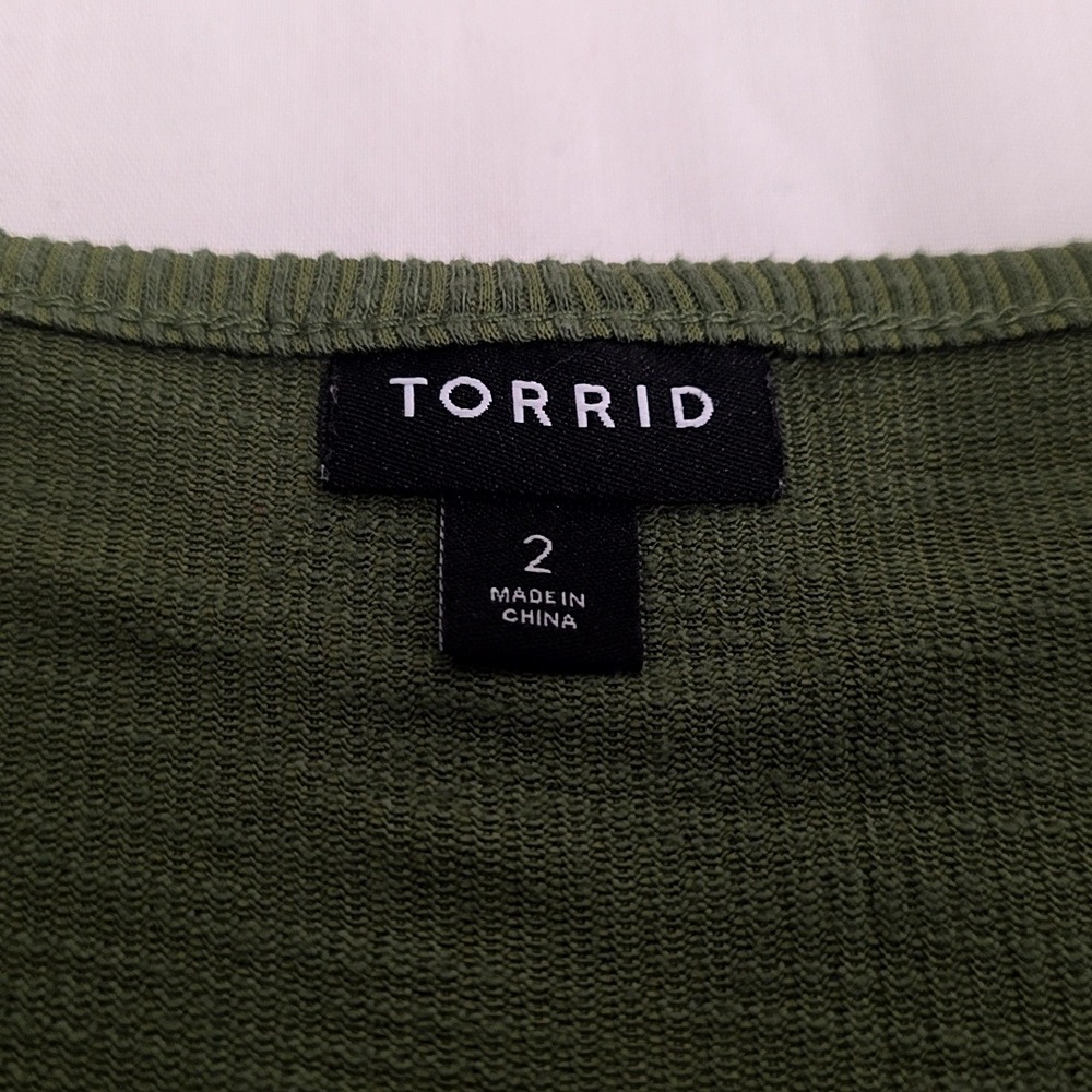 Torrid Dress Womens 2 Olive Green Ribbed Tiered V-Neck Short Sleeve Knee Length - Picture 4 of 8